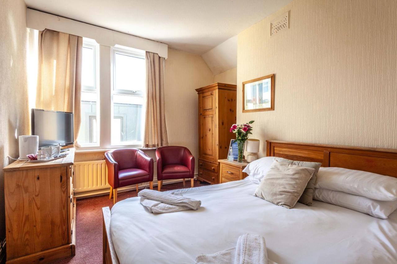 The Royal Bar & Shaker Hotel Morecambe Ngoại thất bức ảnh