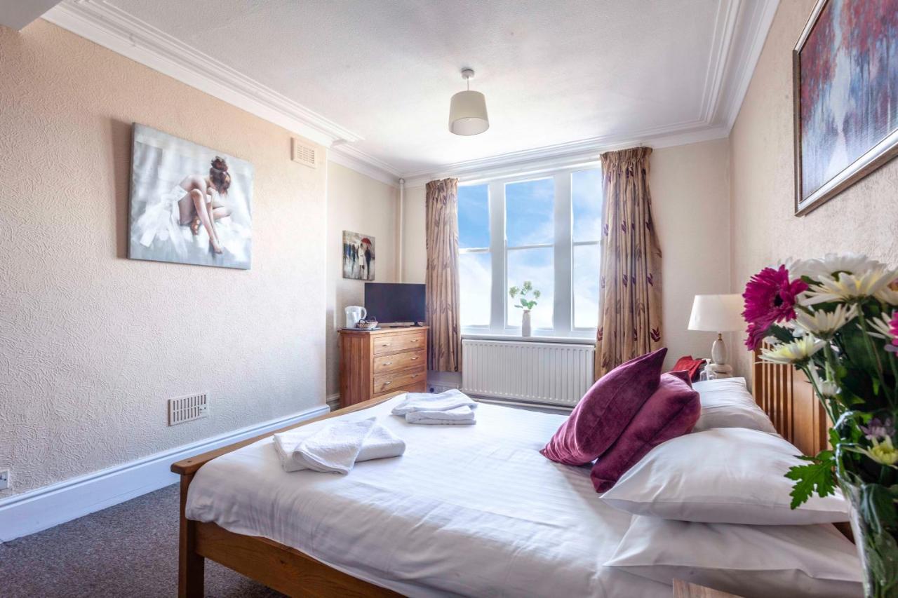 The Royal Bar & Shaker Hotel Morecambe Ngoại thất bức ảnh