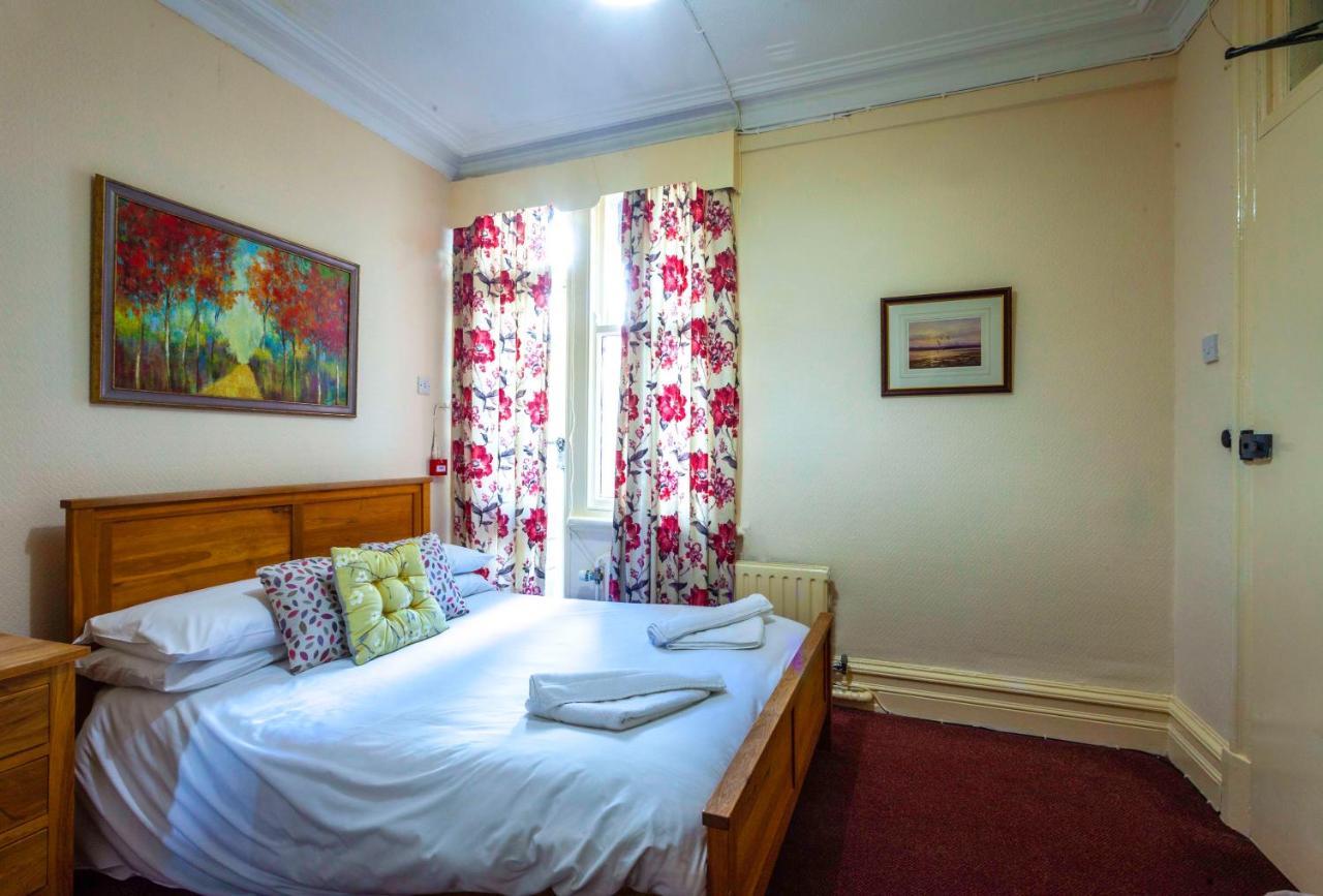 The Royal Bar & Shaker Hotel Morecambe Ngoại thất bức ảnh