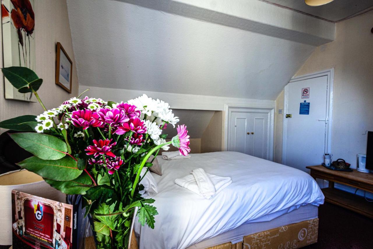 The Royal Bar & Shaker Hotel Morecambe Ngoại thất bức ảnh