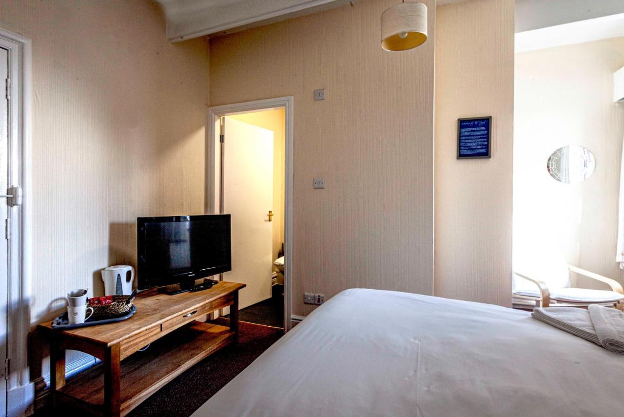 The Royal Bar & Shaker Hotel Morecambe Ngoại thất bức ảnh
