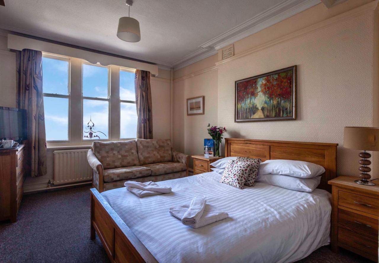 The Royal Bar & Shaker Hotel Morecambe Ngoại thất bức ảnh