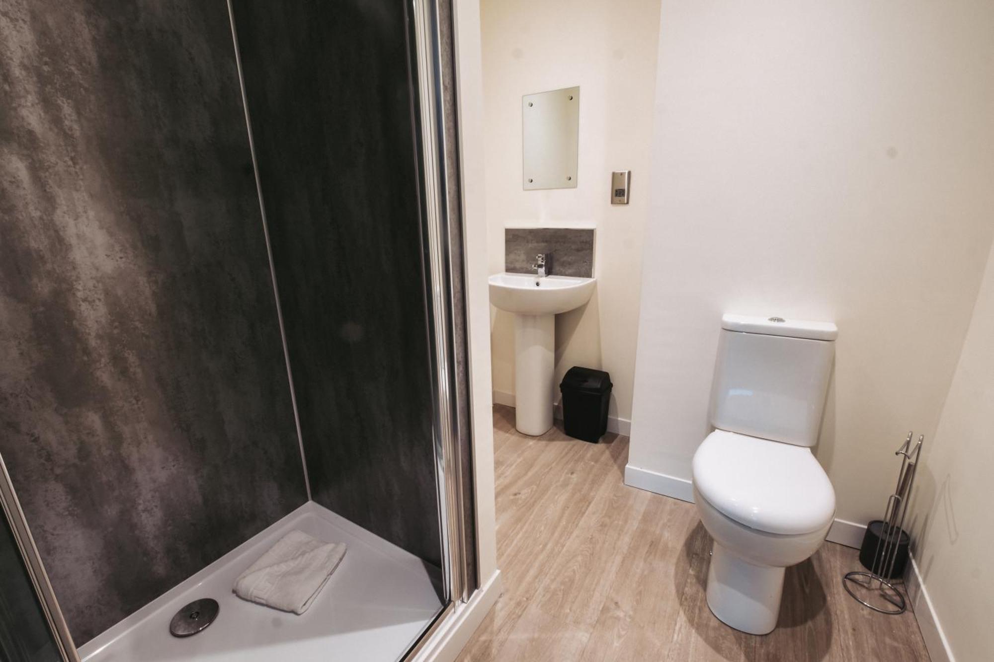 The Royal Bar & Shaker Hotel Morecambe Ngoại thất bức ảnh