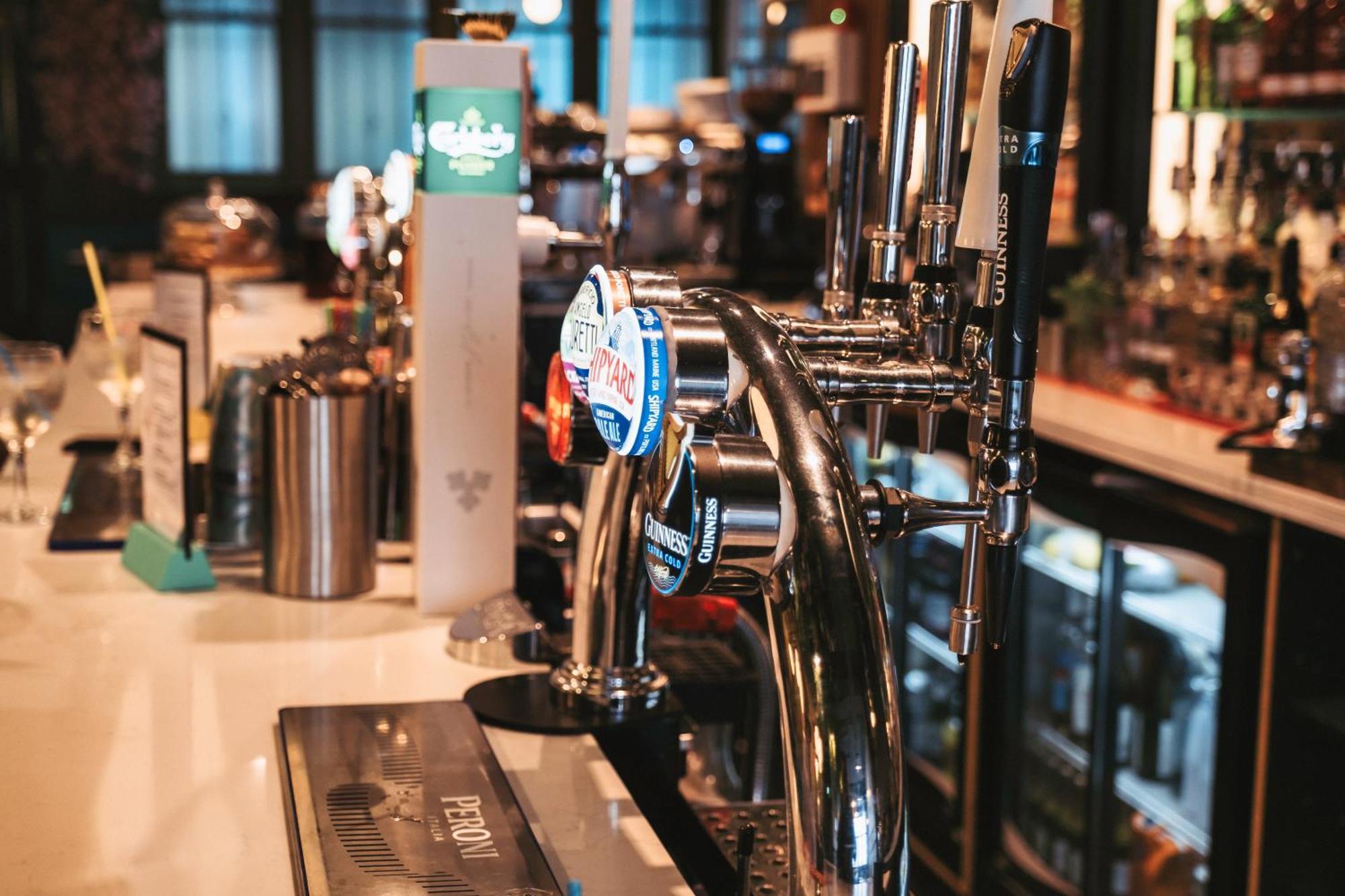 The Royal Bar & Shaker Hotel Morecambe Ngoại thất bức ảnh