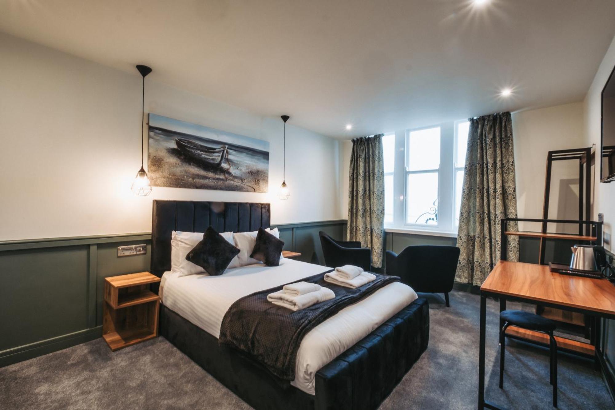 The Royal Bar & Shaker Hotel Morecambe Ngoại thất bức ảnh
