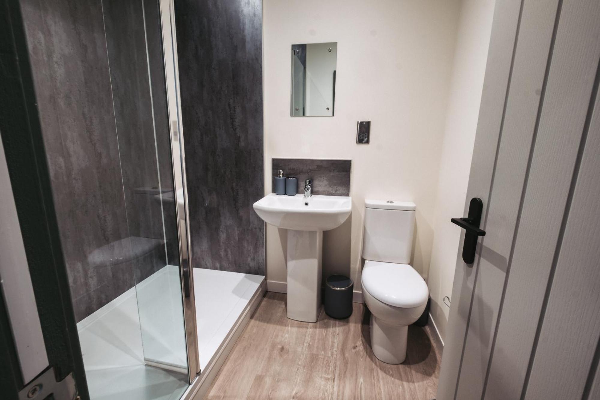 The Royal Bar & Shaker Hotel Morecambe Ngoại thất bức ảnh