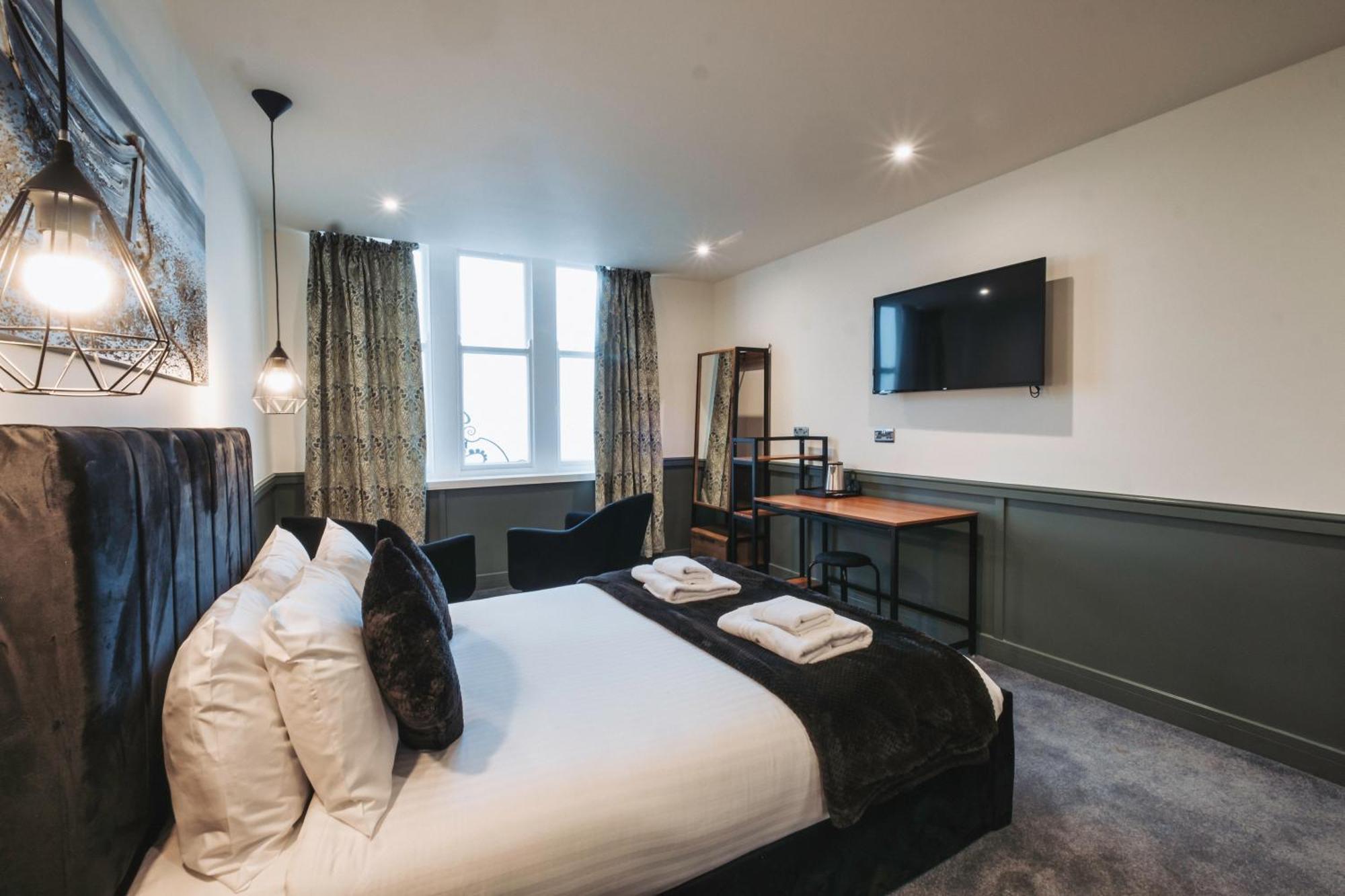 The Royal Bar & Shaker Hotel Morecambe Ngoại thất bức ảnh