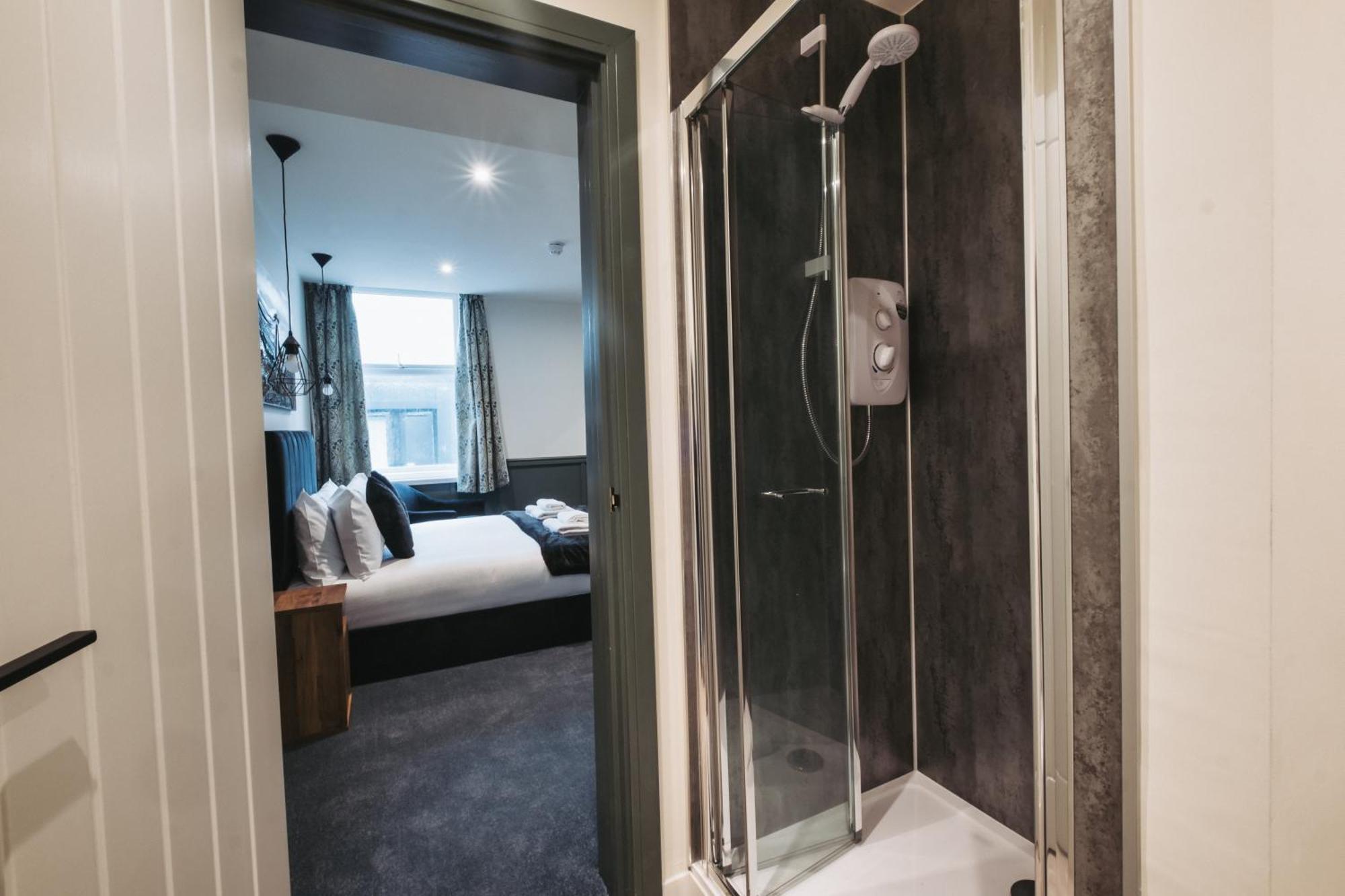 The Royal Bar & Shaker Hotel Morecambe Ngoại thất bức ảnh