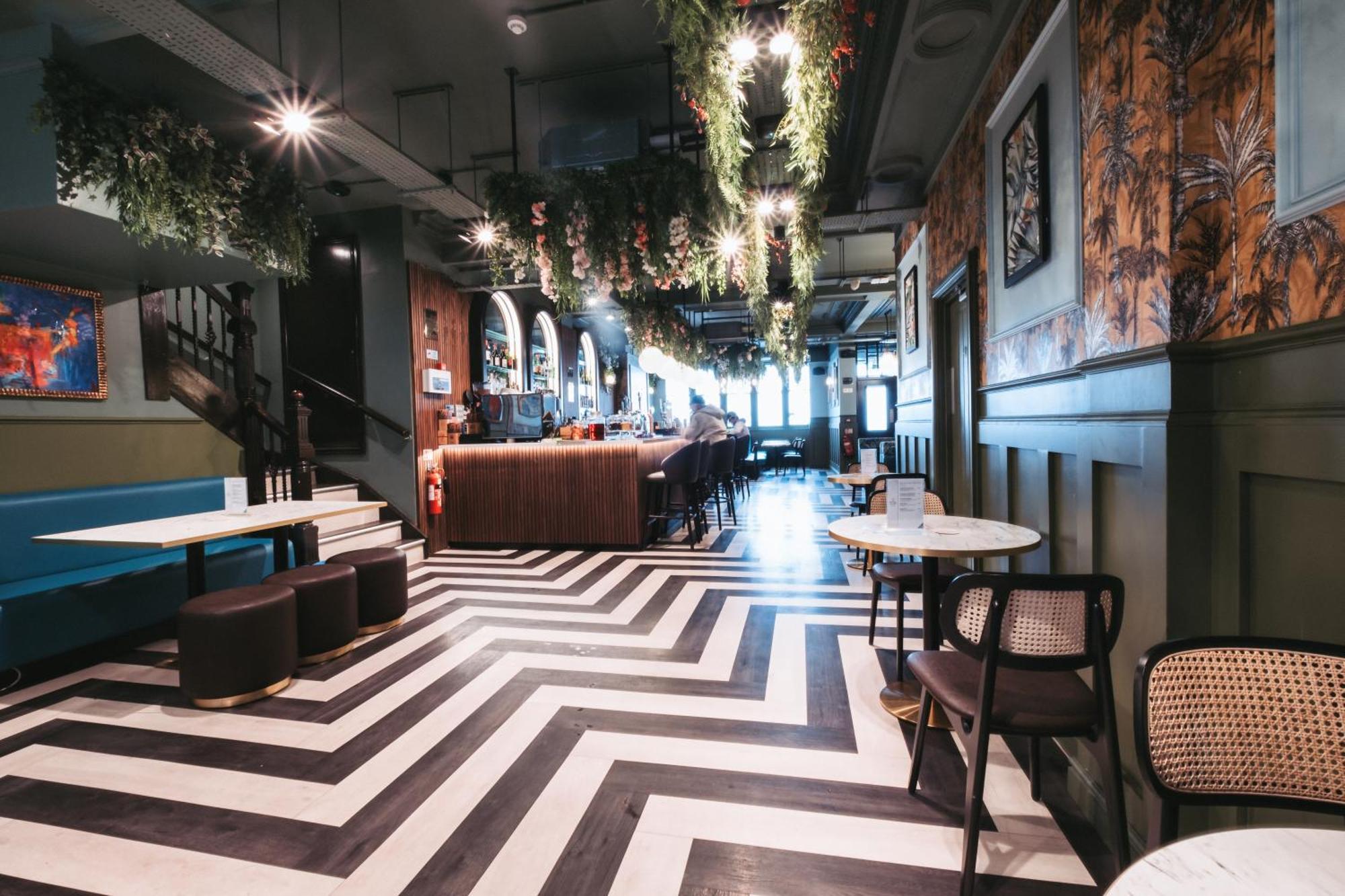 The Royal Bar & Shaker Hotel Morecambe Ngoại thất bức ảnh