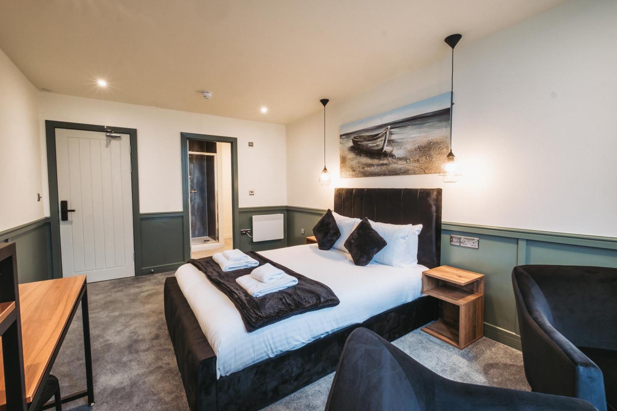 The Royal Bar & Shaker Hotel Morecambe Ngoại thất bức ảnh