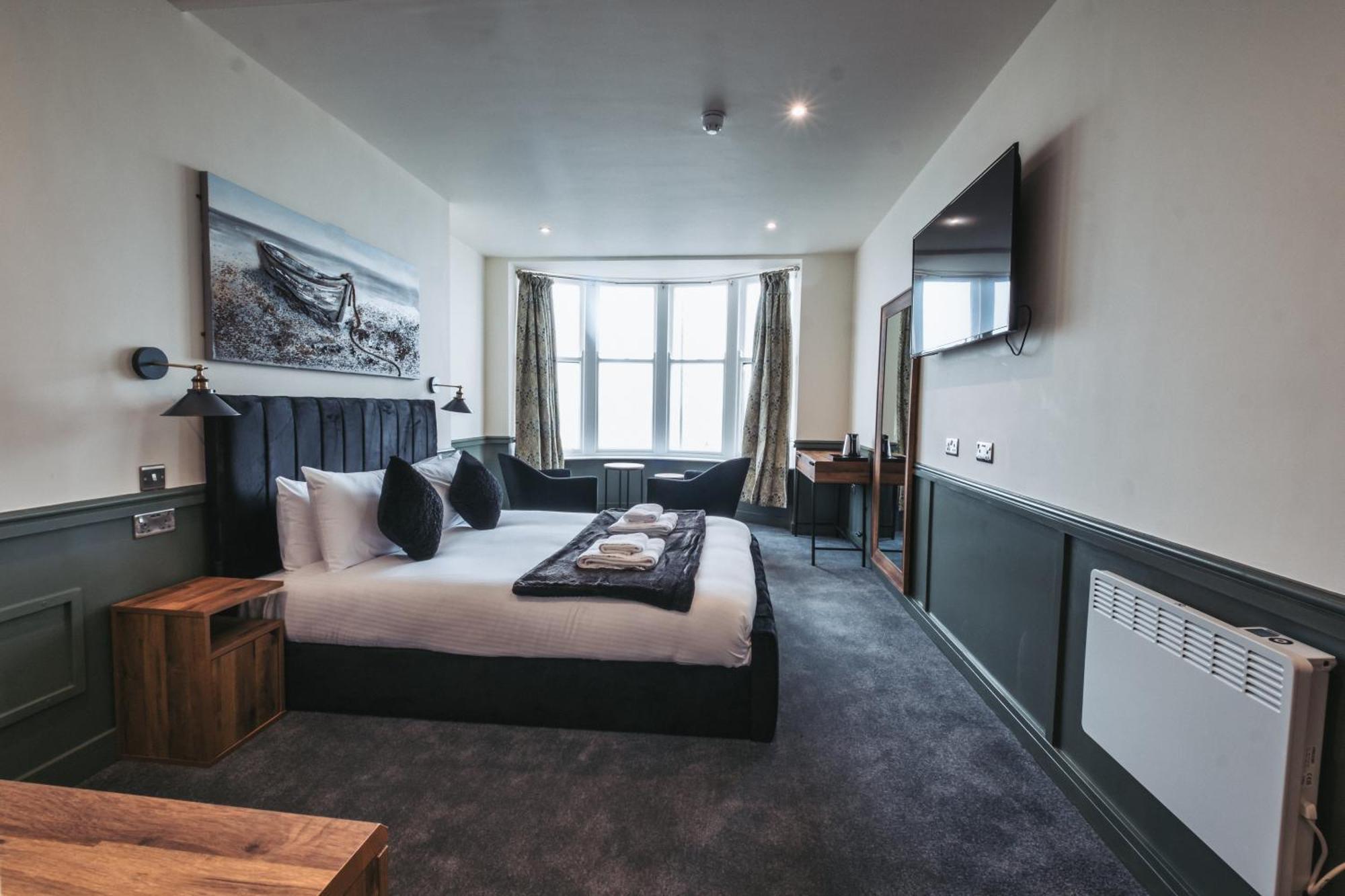 The Royal Bar & Shaker Hotel Morecambe Ngoại thất bức ảnh